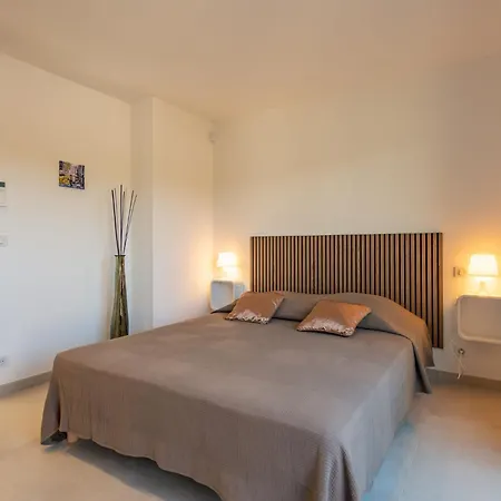 Akemi By Interhome Lejlighed