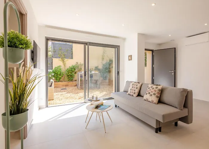 Akemi By Interhome Lejlighed